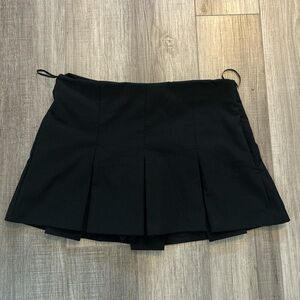 Zara Elegant Black Pleated Skirt
